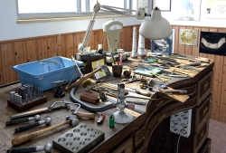 ATELIER OF A GOLDSMITH